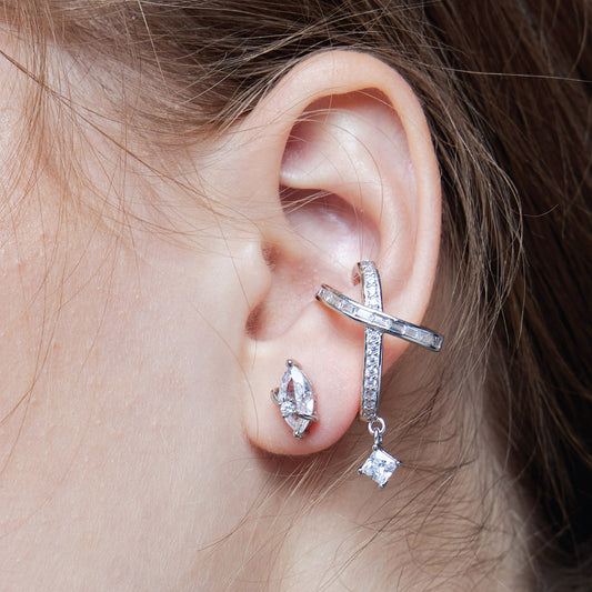 Luxuriate Cross Ear Cuff